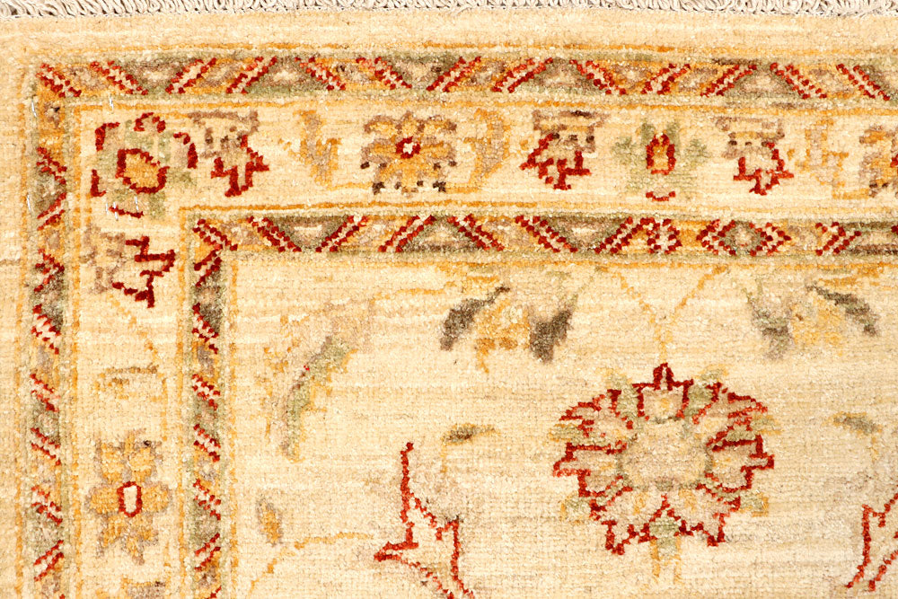 Blanched Almond Ziegler 2' 9 x 8' 1 - No. 65320 - ALRUG Rug Store