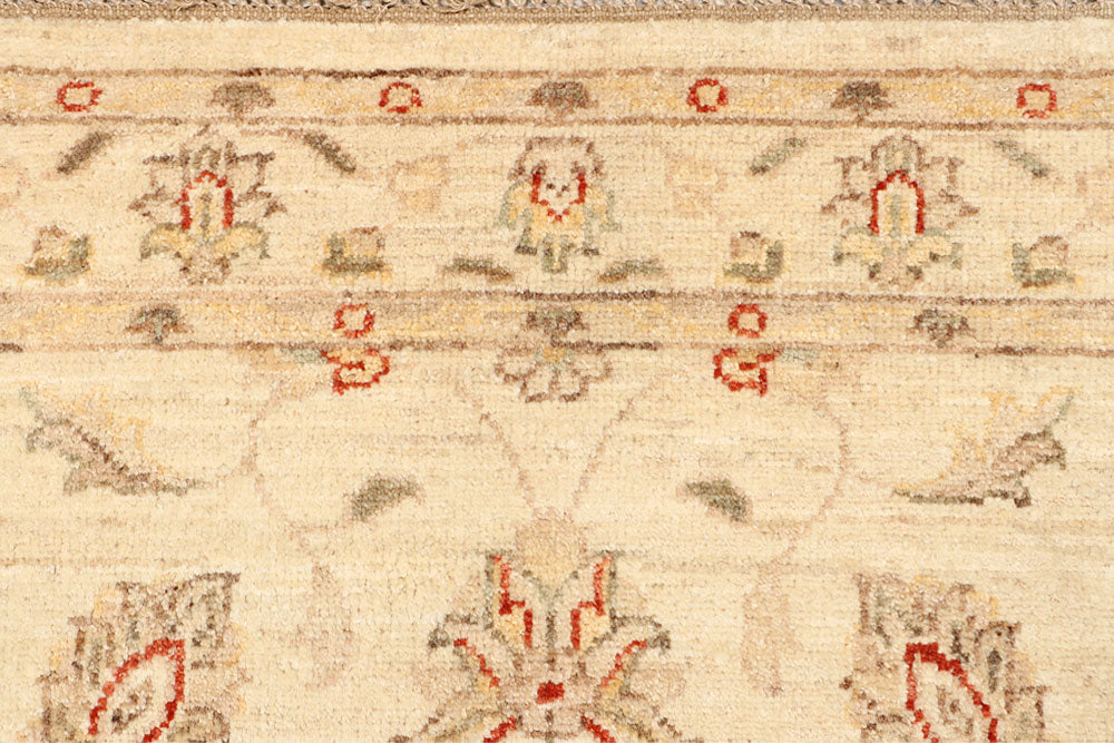 Bisque Ziegler 2' 7 x 9' 8 - No. 65324 - ALRUG Rug Store