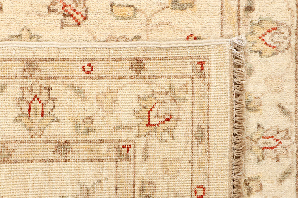 Bisque Ziegler 2' 7 x 9' 8 - No. 65324 - ALRUG Rug Store