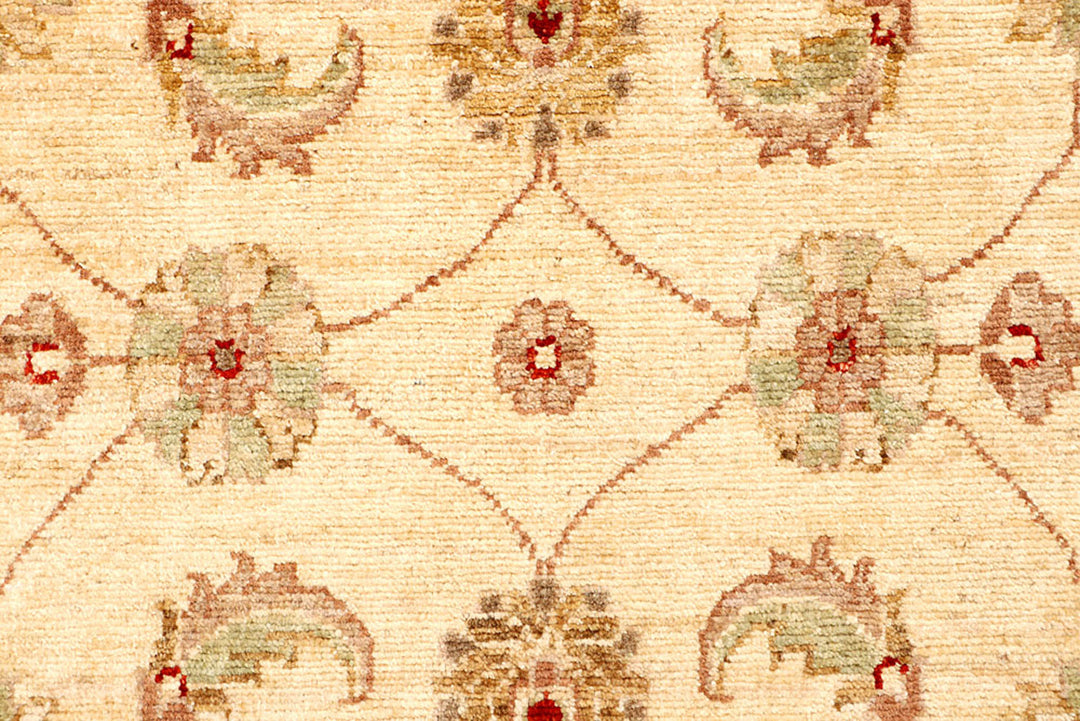 Navajo White Ziegler 2'  7" x 9'  9" - No. QA62658