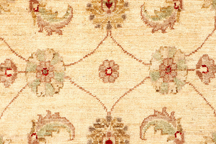 Navajo White Ziegler 2'  7" x 9'  9" - No. QA62658