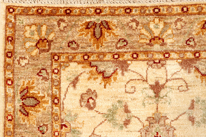 Bisque Ziegler 2' 9 x 9' 7 - No. 65330 - ALRUG Rug Store