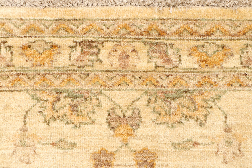 Blanched Almond Ziegler 2' 6 x 9' 7 - No. 65337 - ALRUG Rug Store