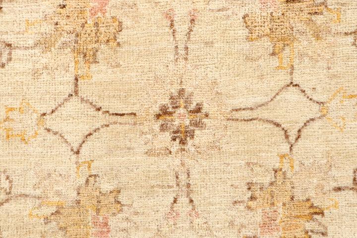 Navajo White Ziegler 2' 6 x 9' 10 - No. 65338 - ALRUG Rug Store