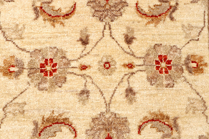 Blanched Almond Ziegler 2' 7 x 9' 7 - No. 65349 - ALRUG Rug Store