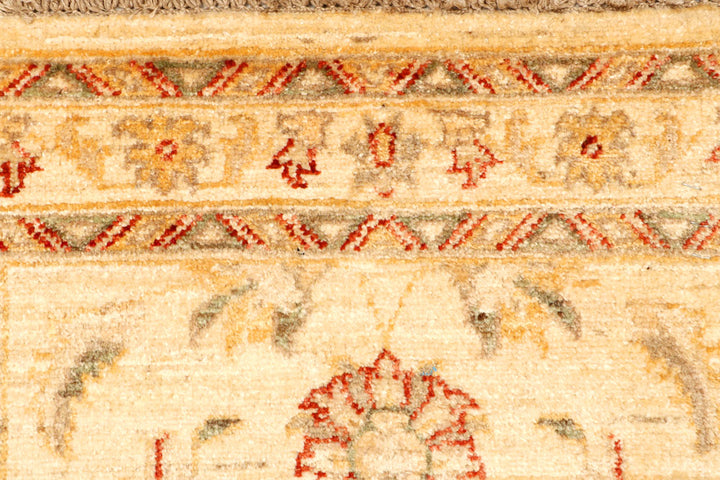 Blanched Almond Ziegler 2' 7 x 9' 9 - No. 65353 - ALRUG Rug Store