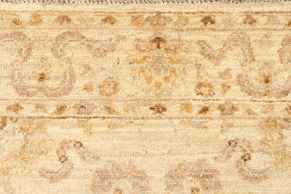 Blanched Almond Ziegler 2' 10 x 8' 2 - No. 65357 - ALRUG Rug Store