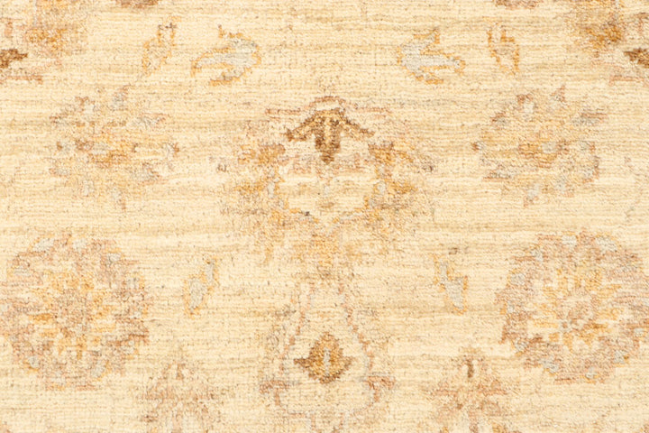 Blanched Almond Ziegler 2' 10 x 8' 2 - No. 65357 - ALRUG Rug Store