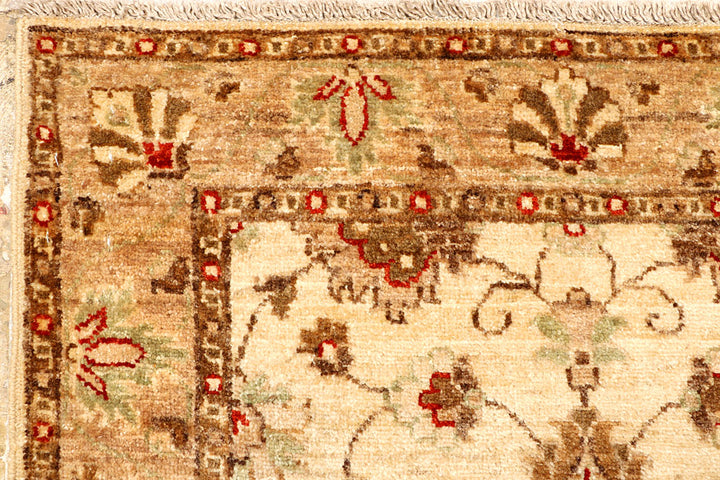 Blanched Almond Ziegler 2' 8 x 9' 7 - No. 65362 - ALRUG Rug Store