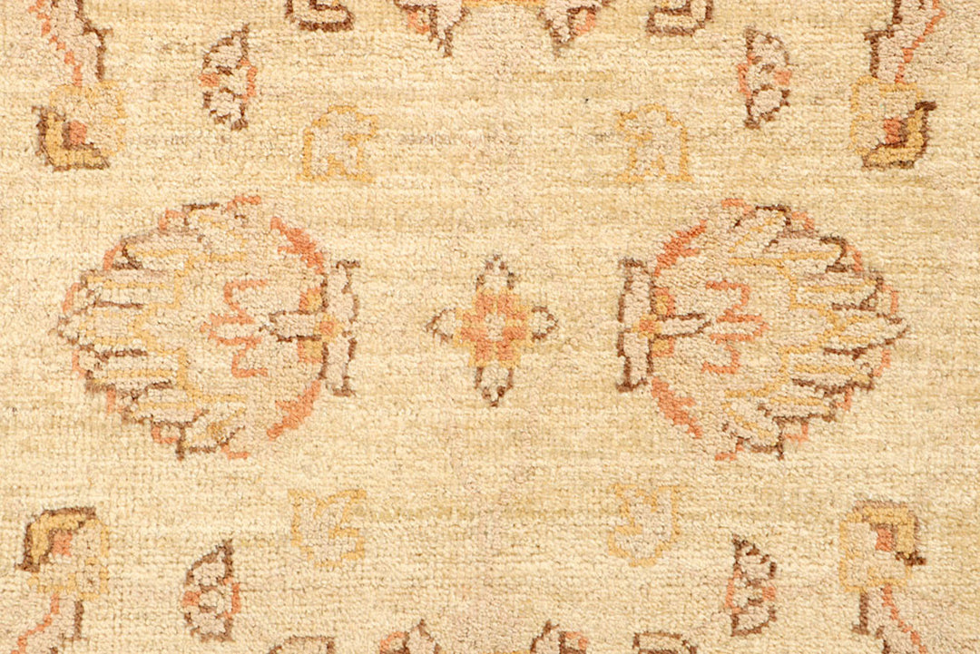 Navajo White Oushak 2'  6" x 9'  7" - No. QA15041