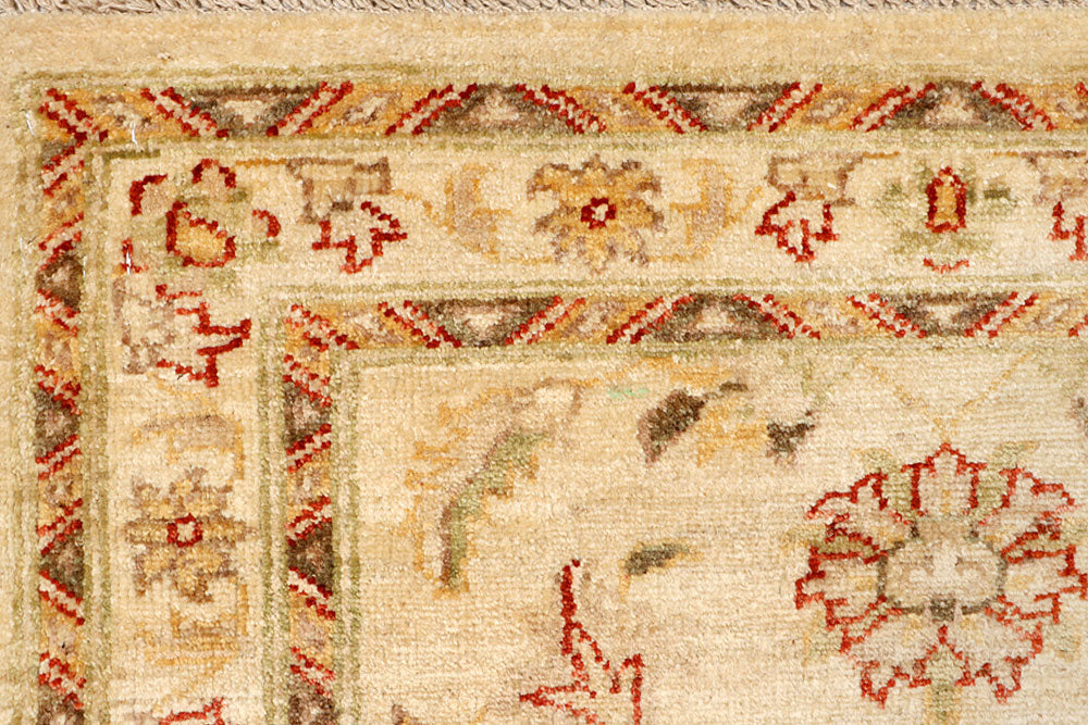 Bisque Oushak 2' 7 x 9' 10 - No. 65380 - ALRUG Rug Store