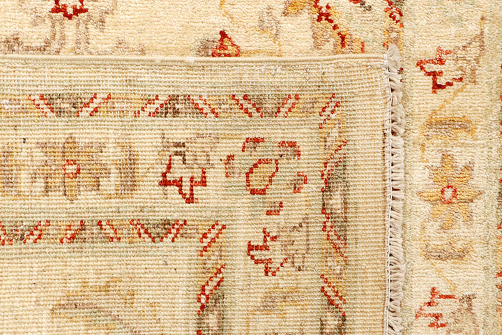 Bisque Oushak 2' 7 x 9' 10 - No. 65380 - ALRUG Rug Store