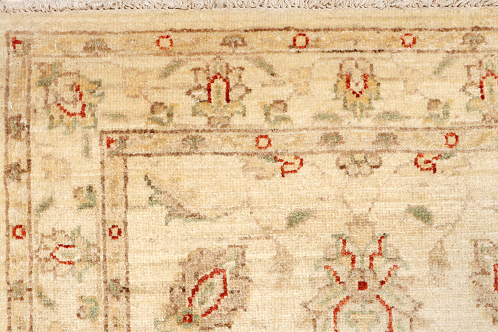 Bisque Oushak 2' 7 x 10' 2 - No. 65384 - ALRUG Rug Store