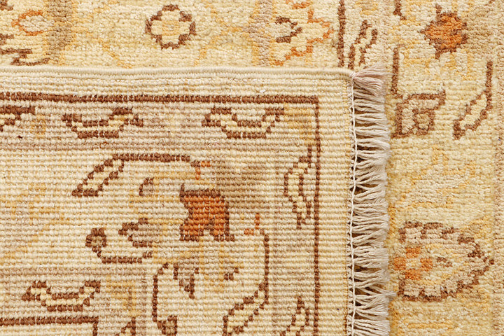 Navajo White Oushak 2' 6 x 11' 5 - No. 65389 - ALRUG Rug Store