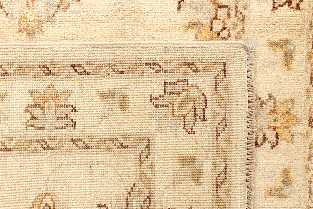 Blanched Almond Ziegler 2' 7 x 9' 11 - No. 65393 - ALRUG Rug Store
