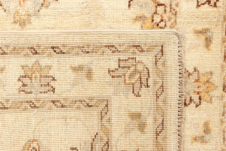 Blanched Almond Ziegler 2' 7 x 9' 11 - No. 65393 - ALRUG Rug Store