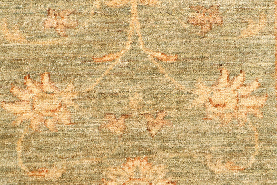 Antique White Oushak 2'  9" x 8'  8" - No. QA33375