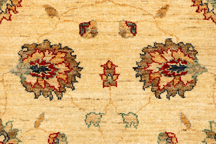 Bisque Ziegler 2' 7 x 12' 7 - No. 65485 - ALRUG Rug Store