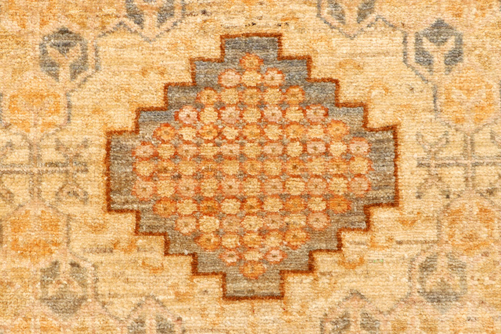 Navajo White Oushak 2' 8 x 8' 11 - No. 65513 - ALRUG Rug Store