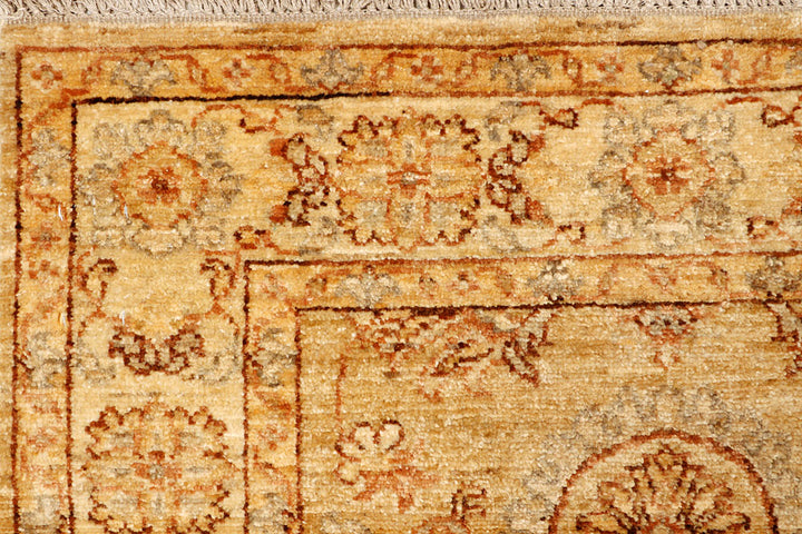 Navajo White Ziegler 2' 7 x 9' 11 - No. 65524 - ALRUG Rug Store