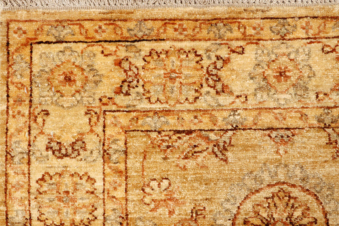 Navajo White Ziegler 2'  7" x 9'  11" - No. QA59349