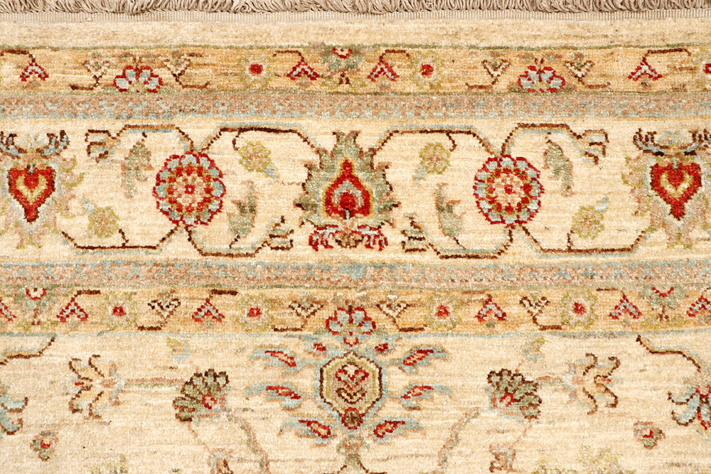 Navajo White Ziegler 5' 5 x 8' 4 - No. 65543 - ALRUG Rug Store