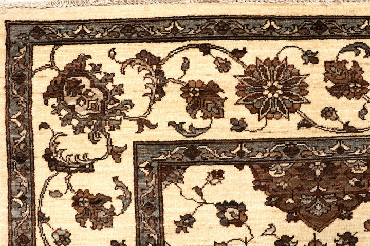 Blanched Almond Ziegler 5' 11 x 8' 6 - No. 65546 - ALRUG Rug Store