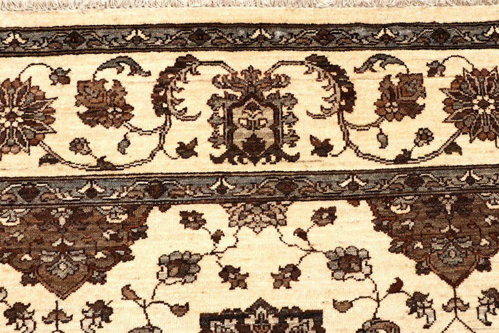 Blanched Almond Ziegler 5' 11 x 8' 6 - No. 65546 - ALRUG Rug Store