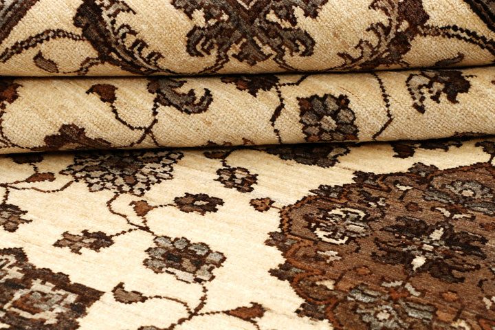 Blanched Almond Ziegler 5' 11 x 8' 6 - No. 65546 - ALRUG Rug Store