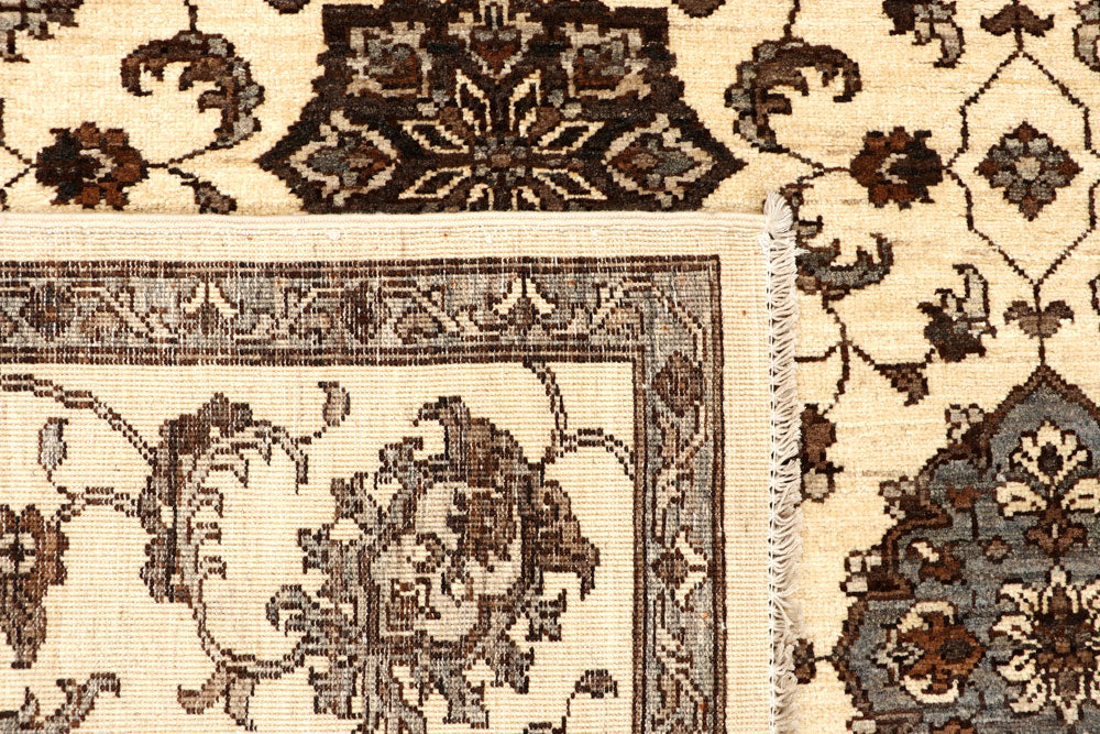 Blanched Almond Ziegler 5' 11 x 8' 6 - No. 65546 - ALRUG Rug Store