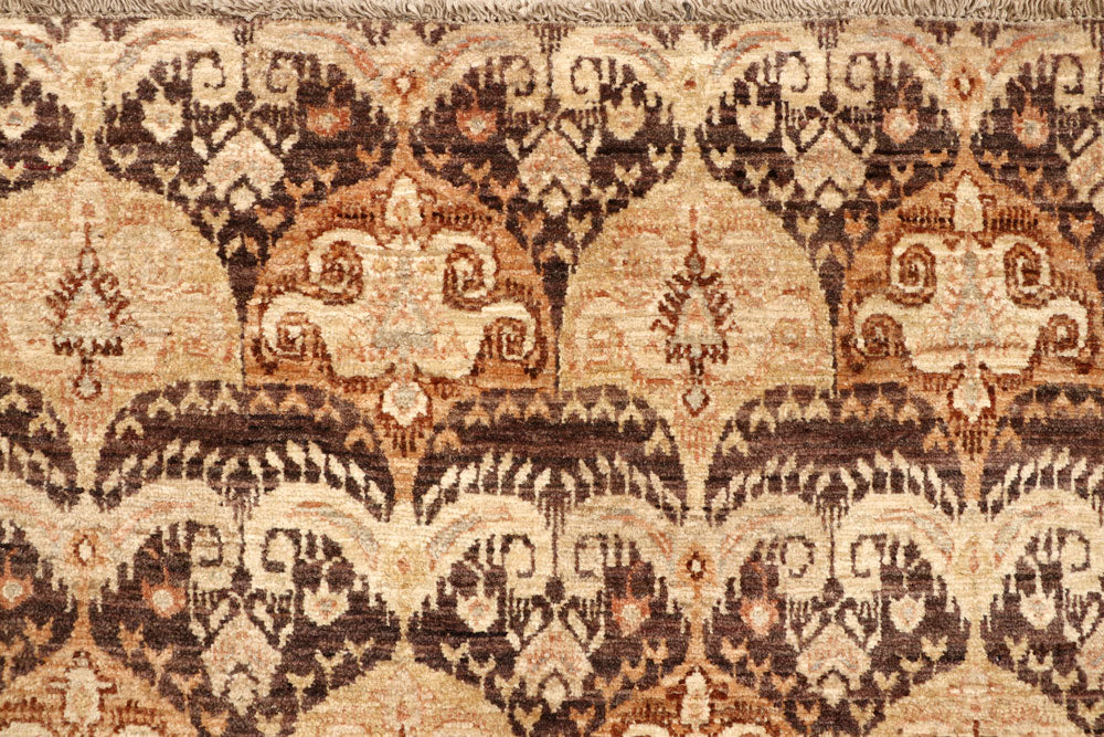 Tan Ikat 5' 5 x 8' 1 - No. 65548 - ALRUG Rug Store