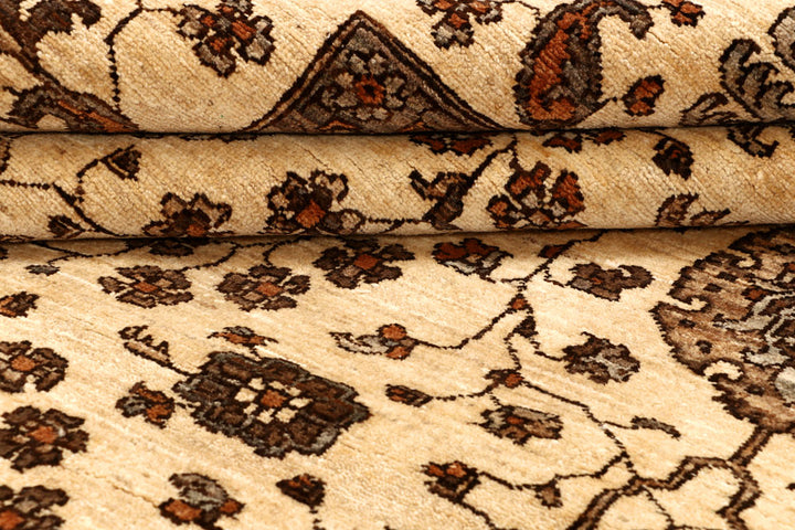 Blanched Almond Ziegler 6' x 8' 11 - No. 65578 - ALRUG Rug Store