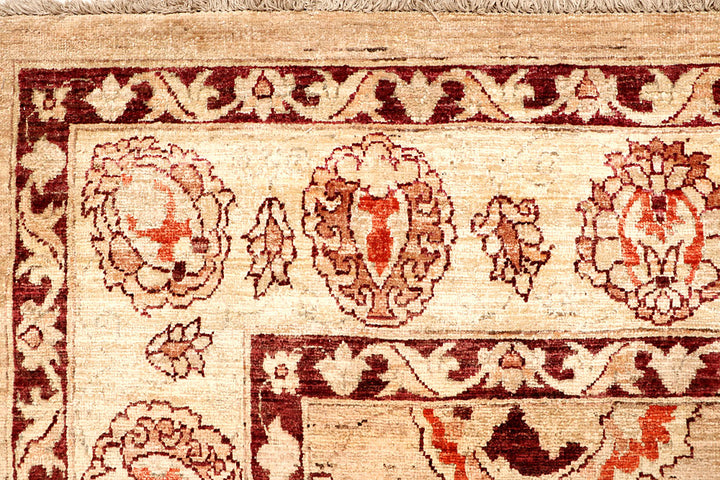 Bisque Ziegler 6' 11 x 9' 6 - No. 65585 - ALRUG Rug Store