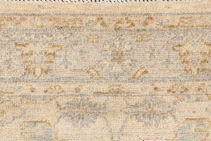 Navajo White Oushak 2' 7 x 10' - No. 65685 - ALRUG Rug Store