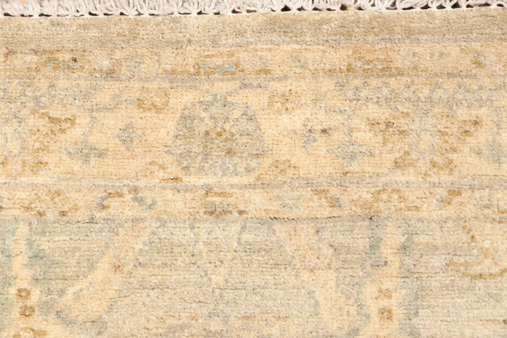 Bisque Oushak 2' 6 x 7' 7 - No. 65689 - ALRUG Rug Store