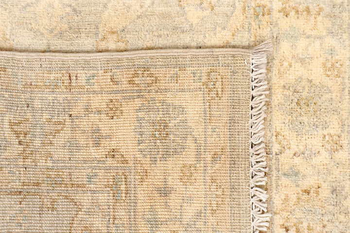Bisque Oushak 2' 6 x 7' 7 - No. 65689 - ALRUG Rug Store