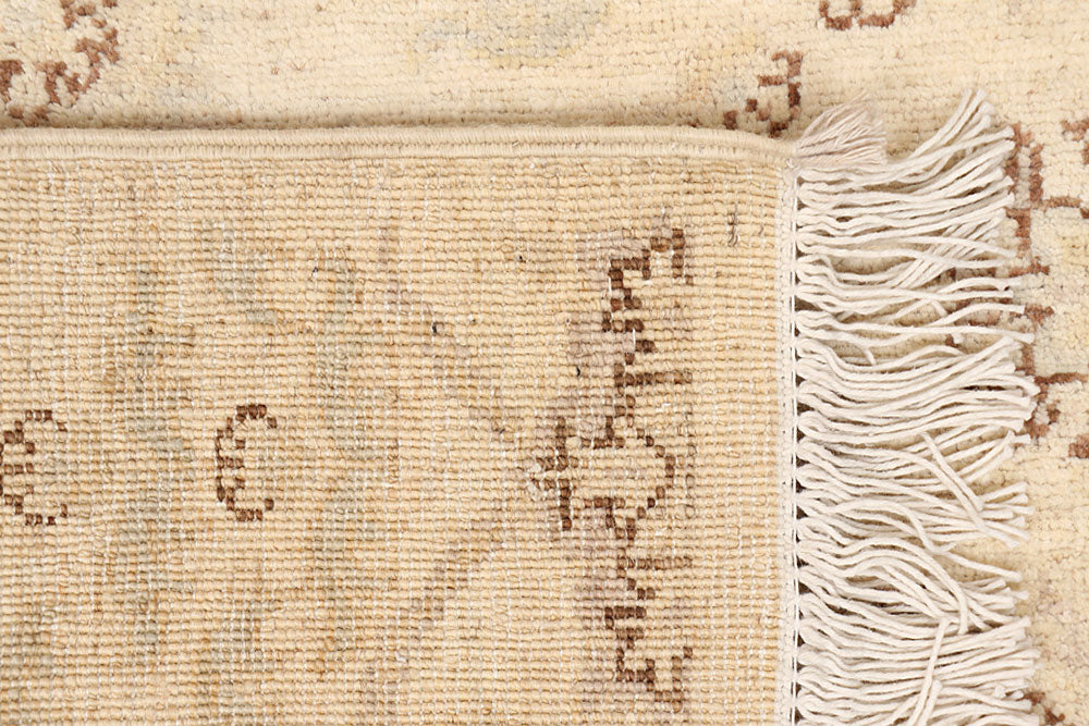 Blanched Almond Ikat 2' 7 x 10' - No. 65690 - ALRUG Rug Store