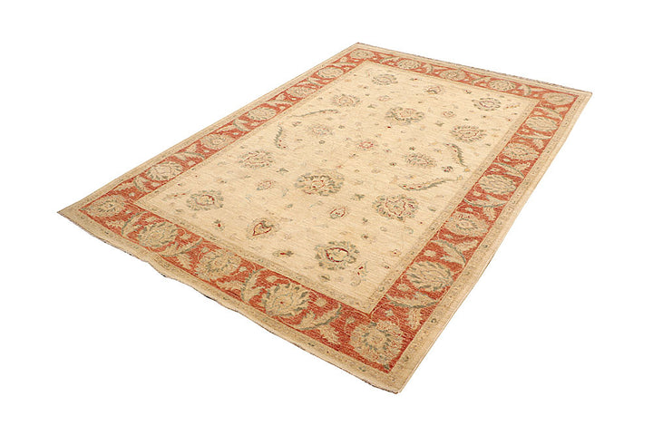 Bisque Ziegler 5' 5 x 8' - No. 65718 - ALRUG Rug Store