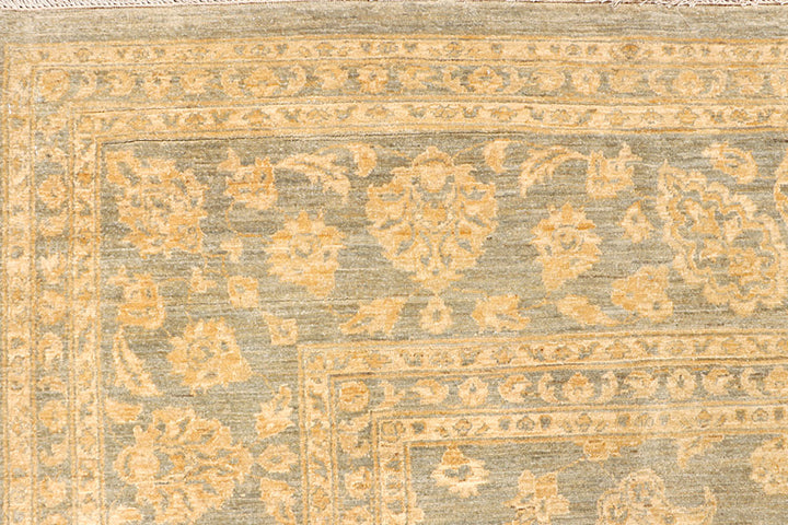 Navajo White Ziegler 9' 1 x 11' 7 - No. 65790 - ALRUG Rug Store