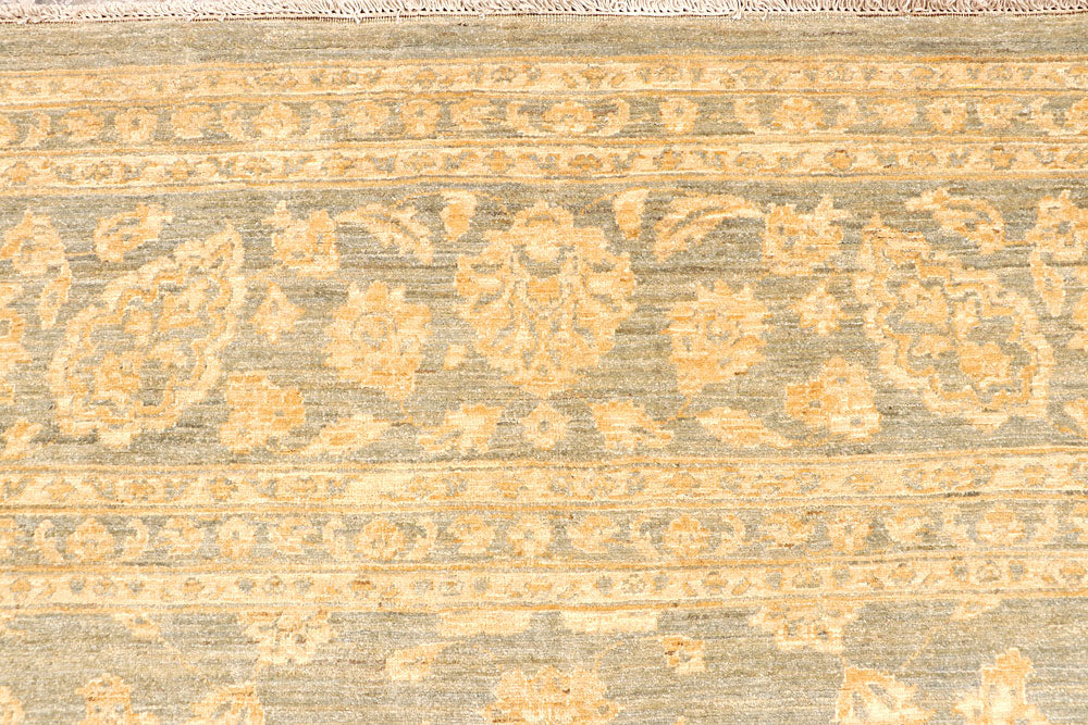 Navajo White Ziegler 9' 1 x 11' 7 - No. 65790 - ALRUG Rug Store