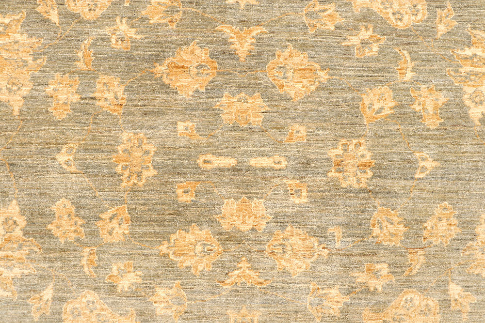 Navajo White Ziegler 9' 1 x 11' 7 - No. 65790 - ALRUG Rug Store