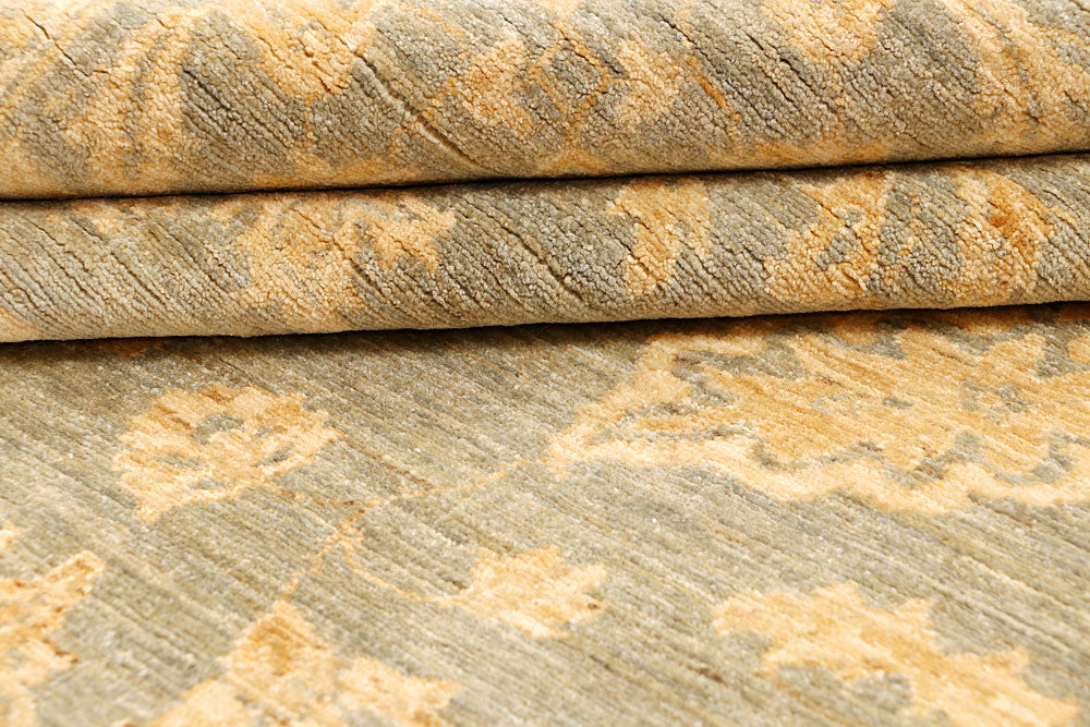 Navajo White Ziegler 9' 1 x 11' 7 - No. 65790 - ALRUG Rug Store