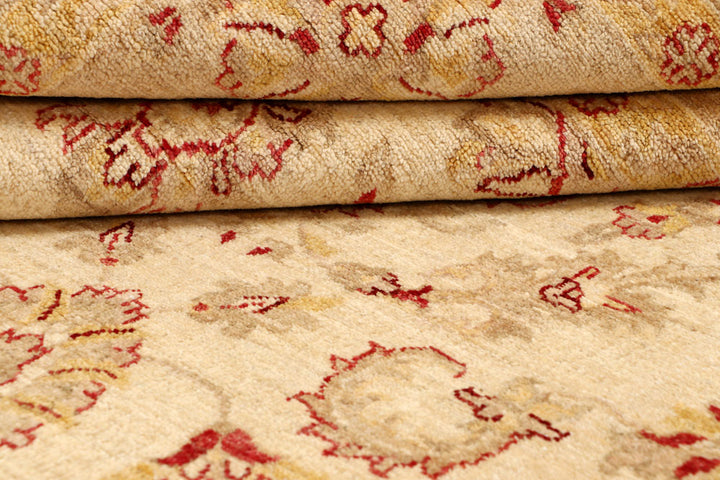 Cornsilk Ziegler 5' 5 x 7' 9 - No. 65801 - ALRUG Rug Store