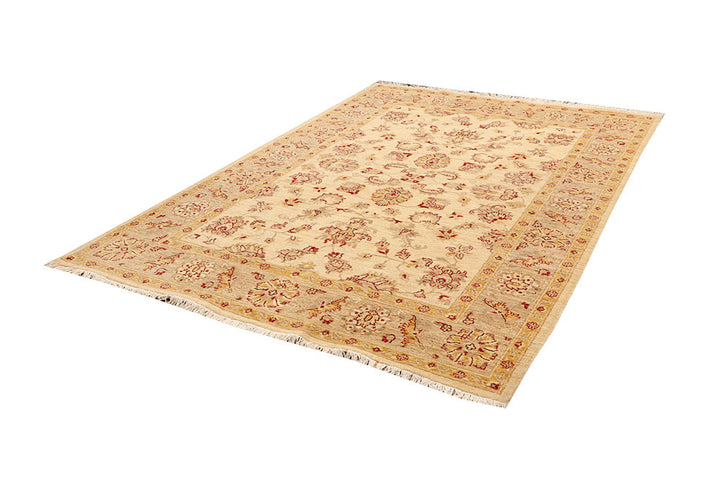 Cornsilk Ziegler 5' 5 x 7' 9 - No. 65801 - ALRUG Rug Store