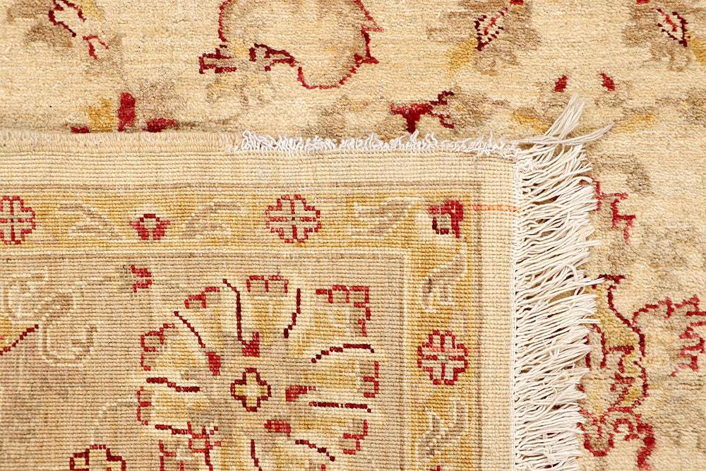 Cornsilk Ziegler 5' 5 x 7' 9 - No. 65801 - ALRUG Rug Store