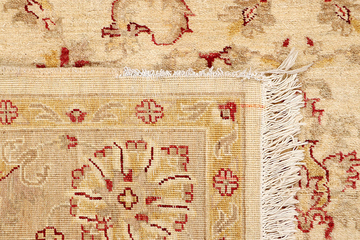 Cornsilk Ziegler 5' 5 x 7' 9 - No. 65801 - ALRUG Rug Store