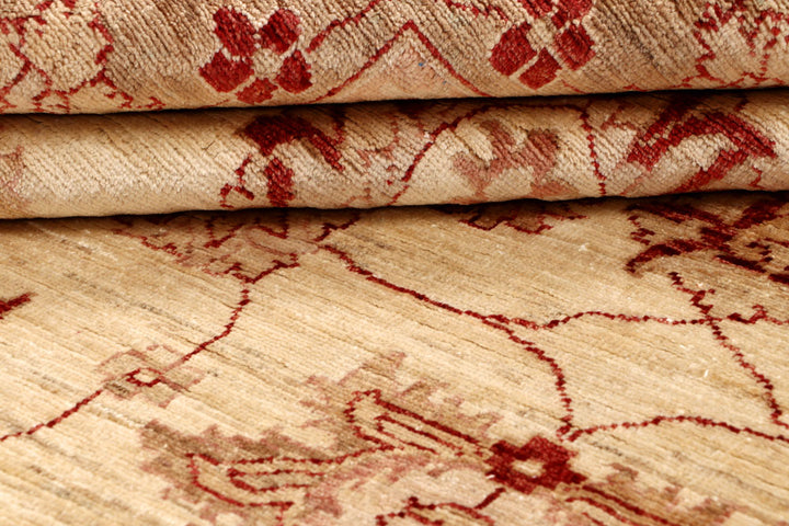 Bisque Ziegler 7' 10 x 9' 8 - No. 65829 - ALRUG Rug Store