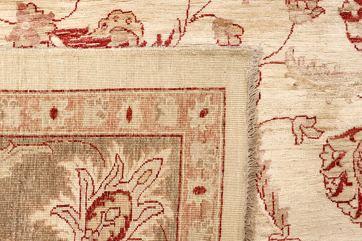 Bisque Ziegler 7' 10 x 9' 8 - No. 65829 - ALRUG Rug Store