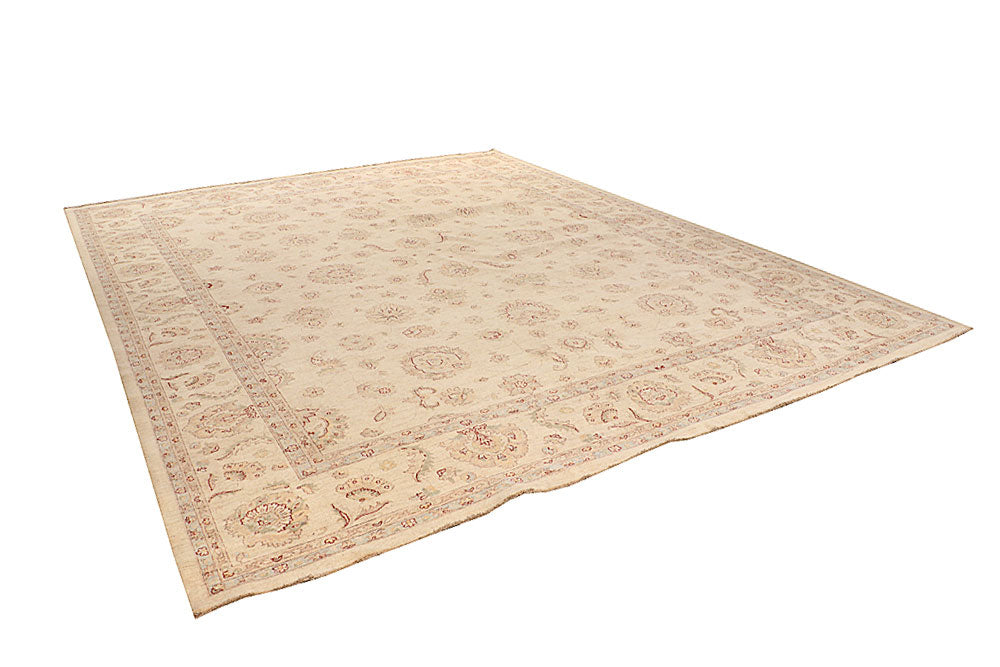 Antique White Ziegler 11' 10 x 14' 5 - No. 65862 - ALRUG Rug Store