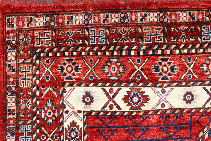Firebrick Hatchlu 4' x 5' 10 - No. 66109 - ALRUG Rug Store
